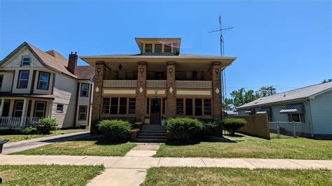 See home features for 1056 7th St, Charleston, IL 61920, a rental home listing on realtor. . Realtor com charleston il